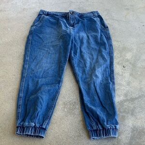 Boden Denim Jogger Style
Jeans, 14P